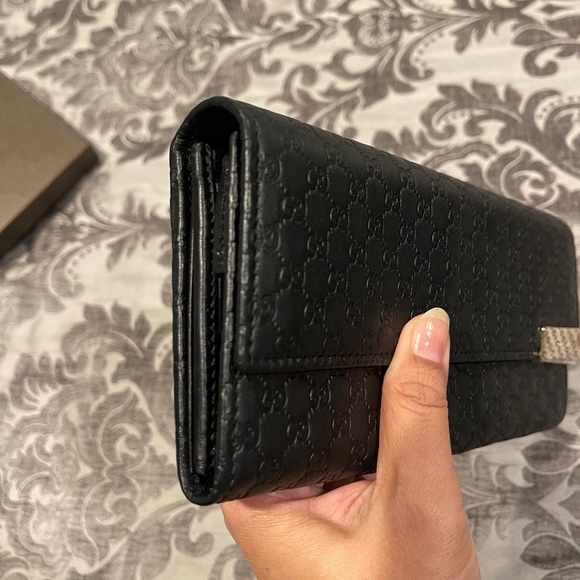 Black Gucci wallet on a chain - Picture 5 of 10